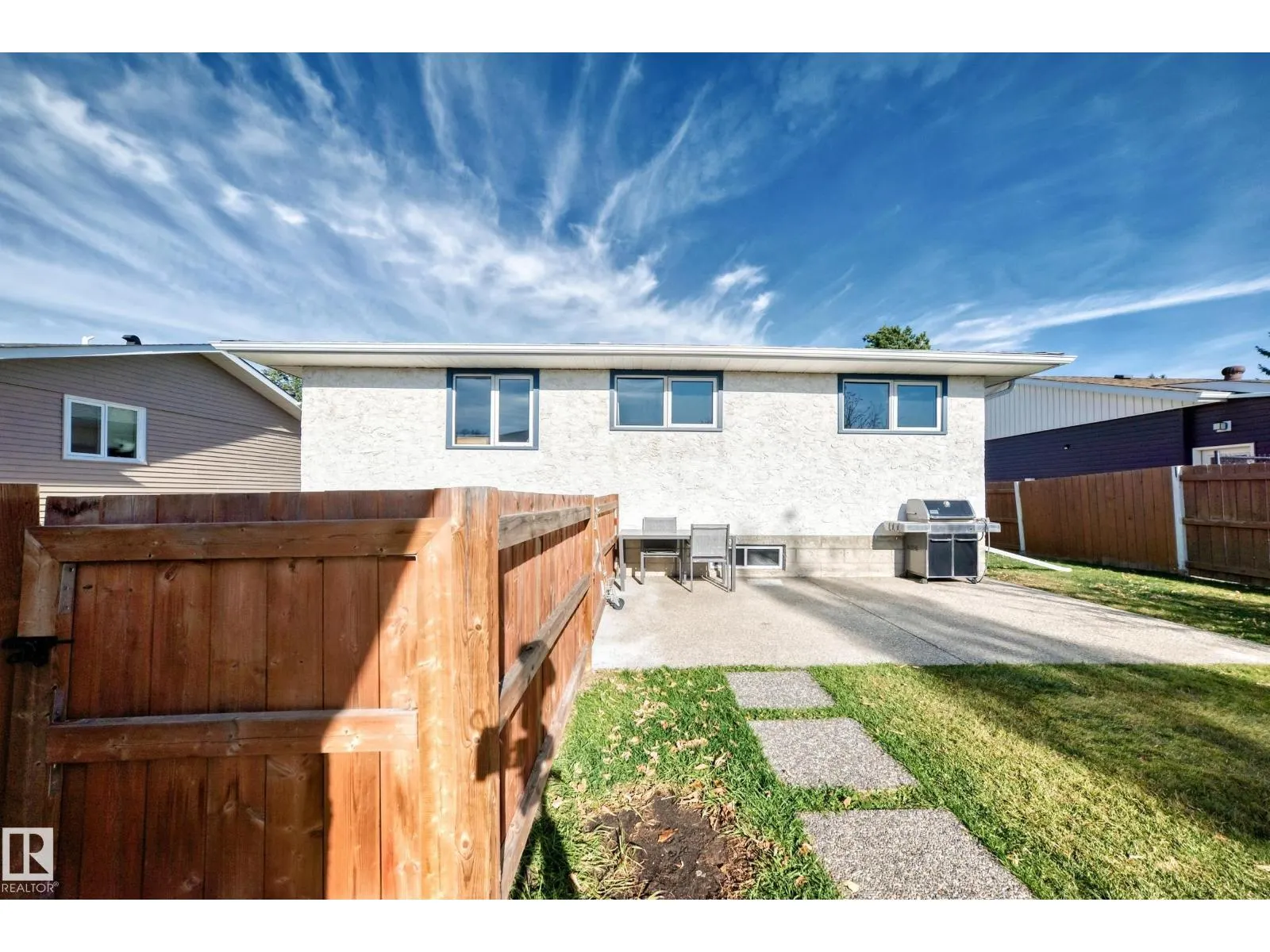 43 GROVELAND RD