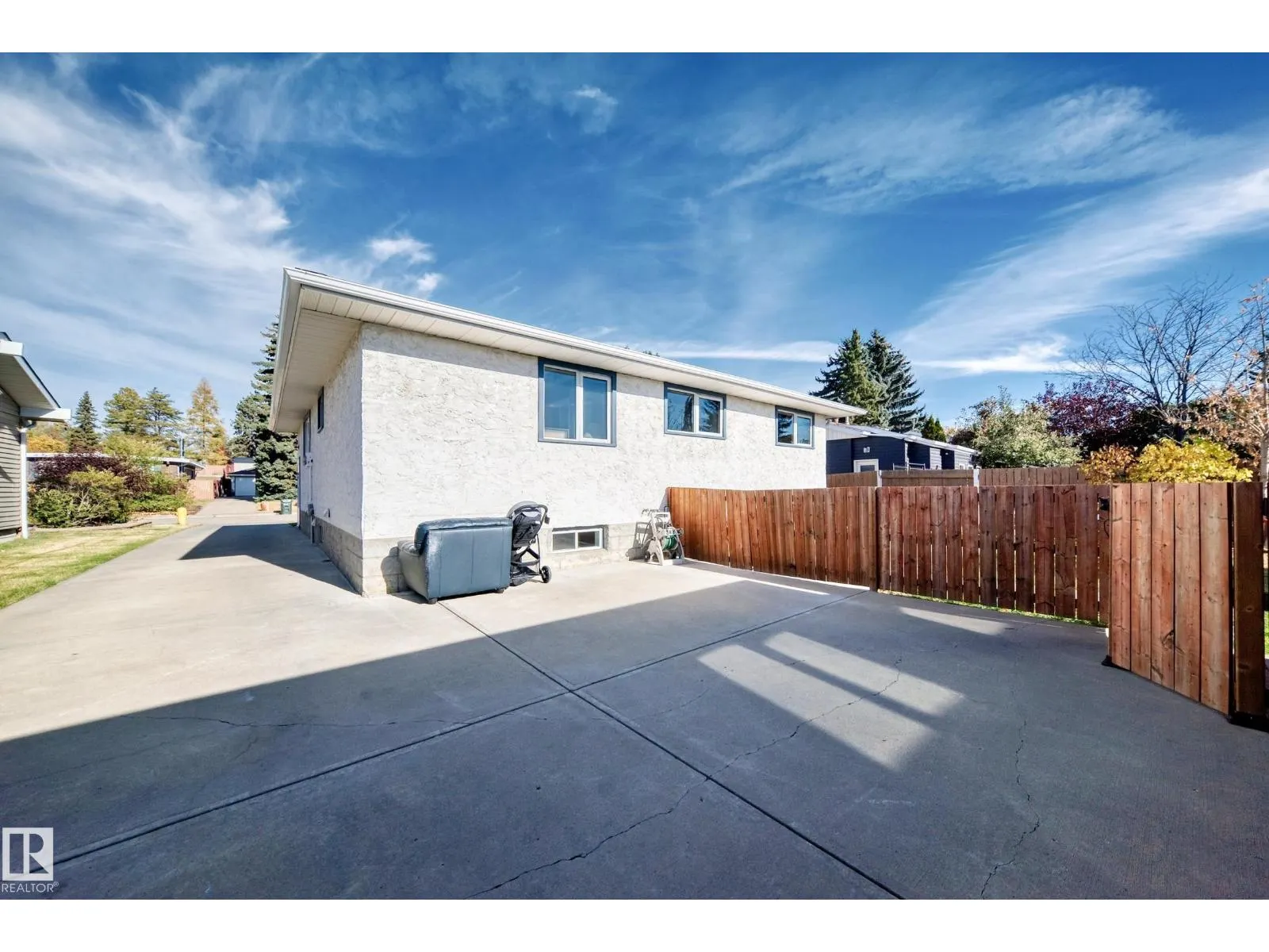 43 GROVELAND RD