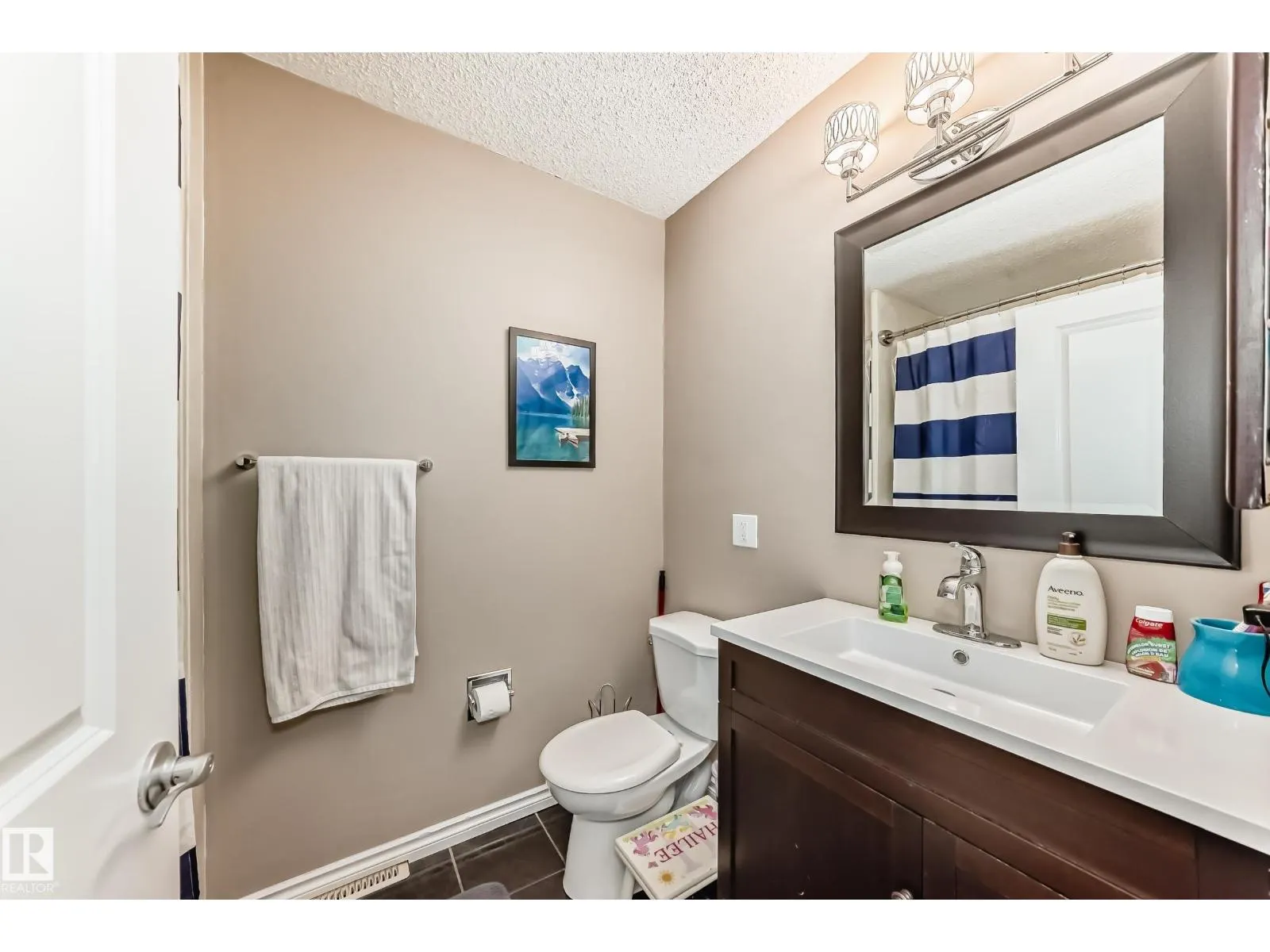 43 GROVELAND RD