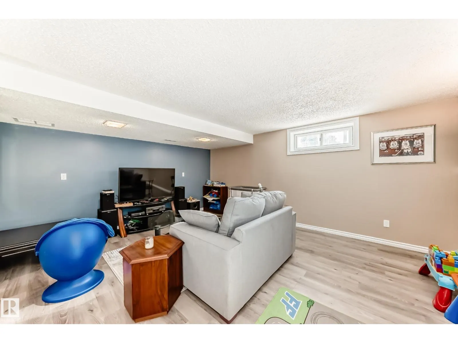 43 GROVELAND RD