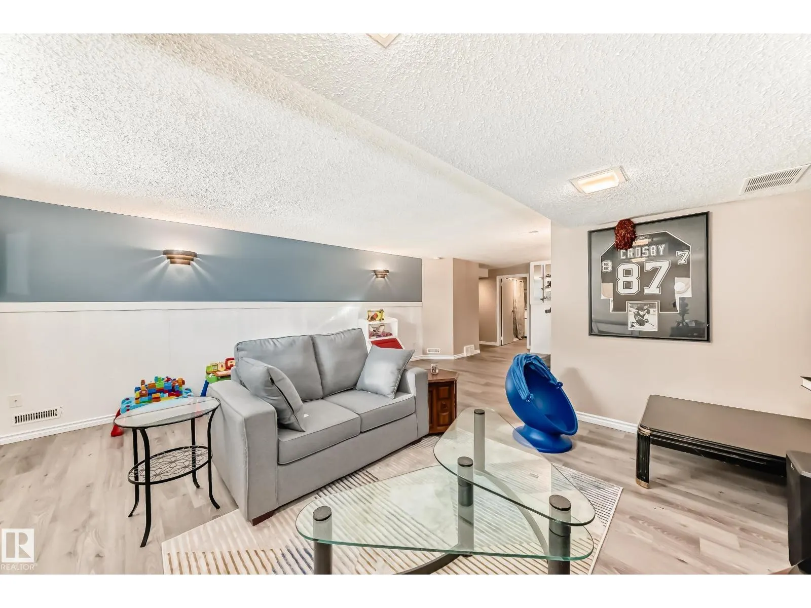 43 GROVELAND RD