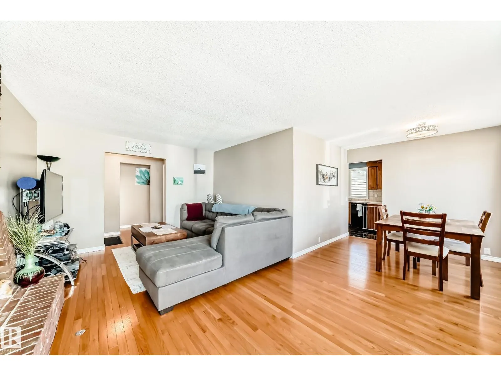 43 GROVELAND RD