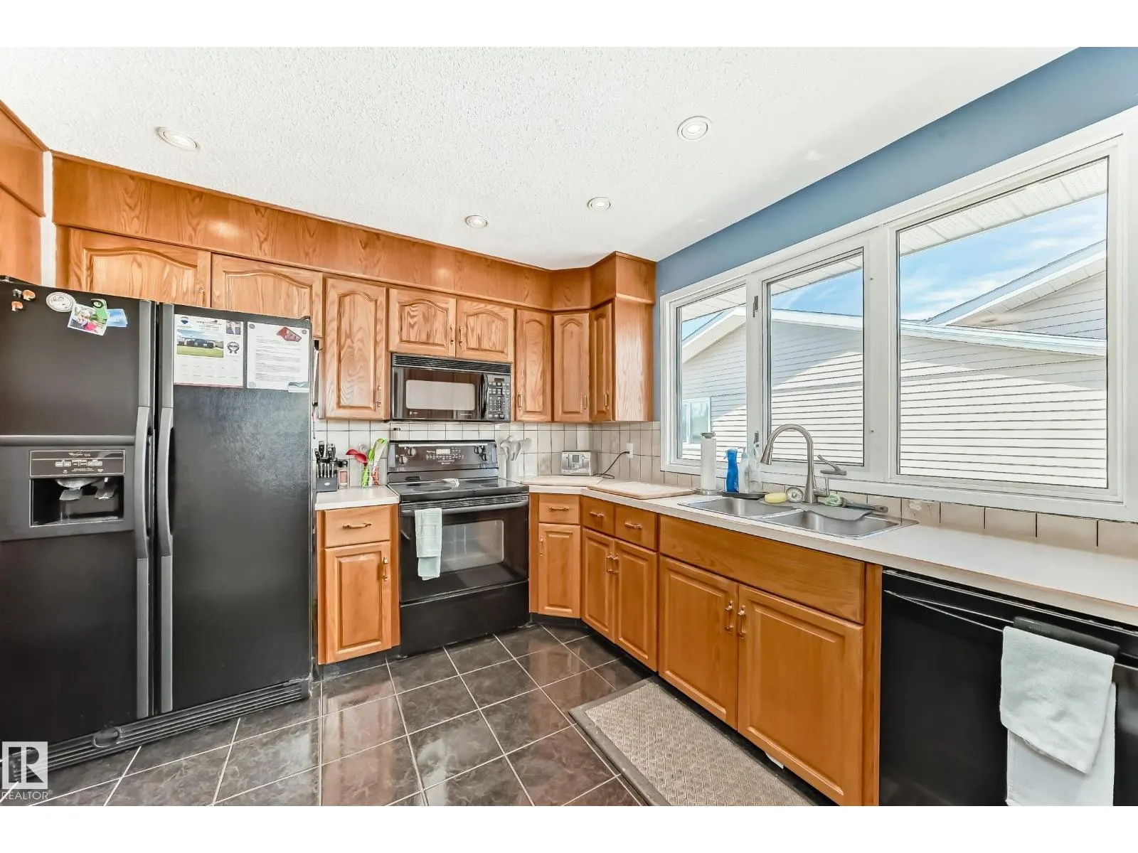 43 GROVELAND RD