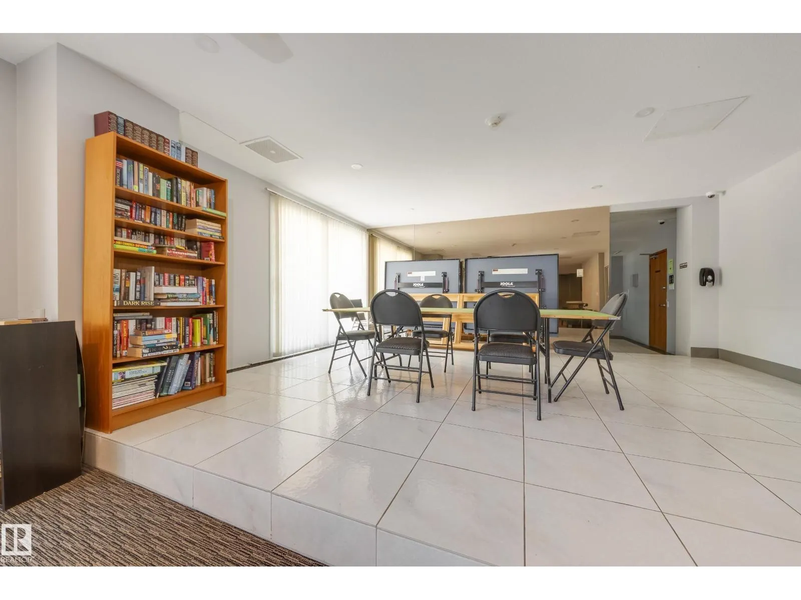 #504 9909 110 ST NW