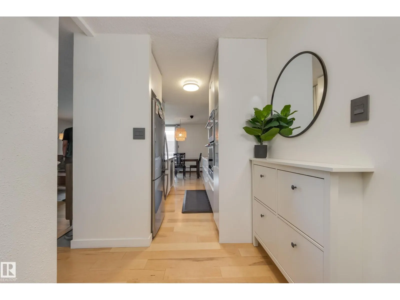 #504 9909 110 ST NW