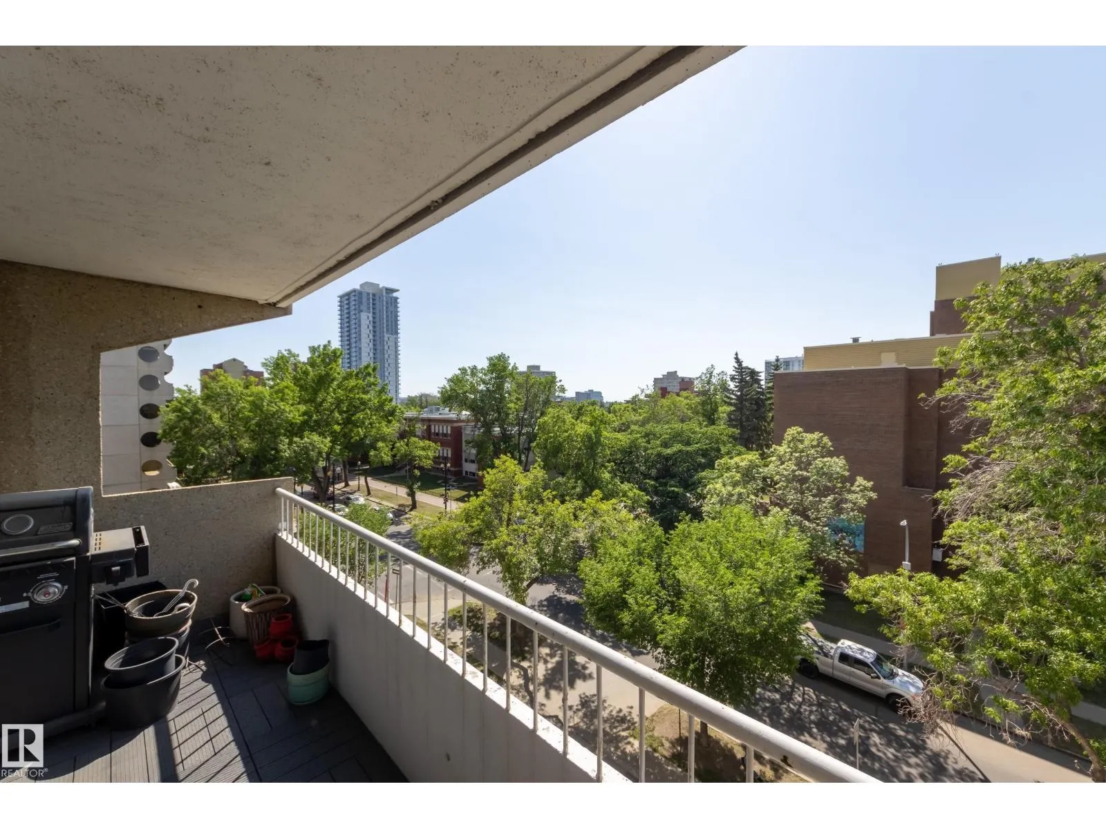 #504 9909 110 ST NW