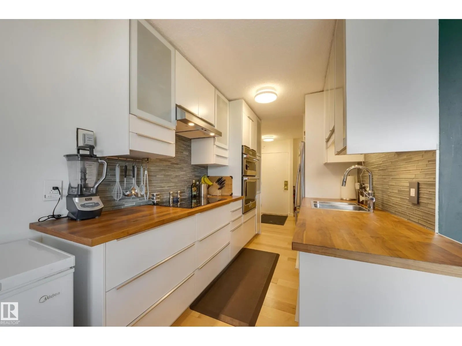 #504 9909 110 ST NW