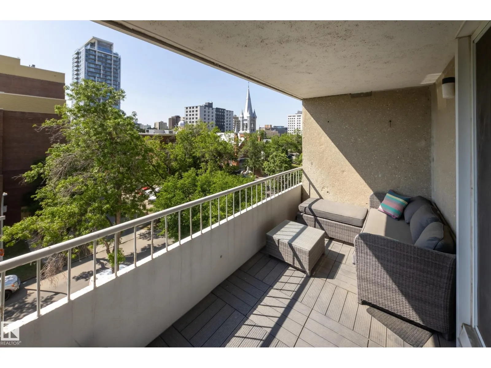 #504 9909 110 ST NW