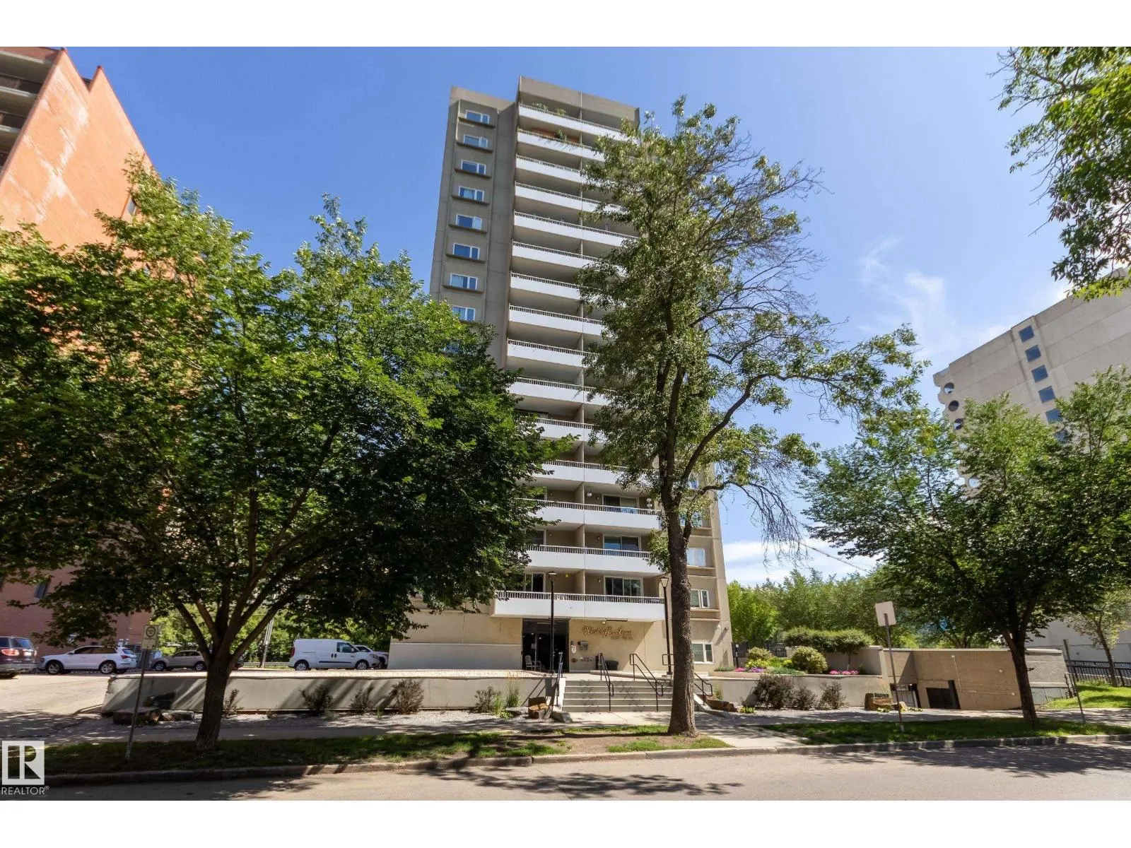 #504 9909 110 ST NW