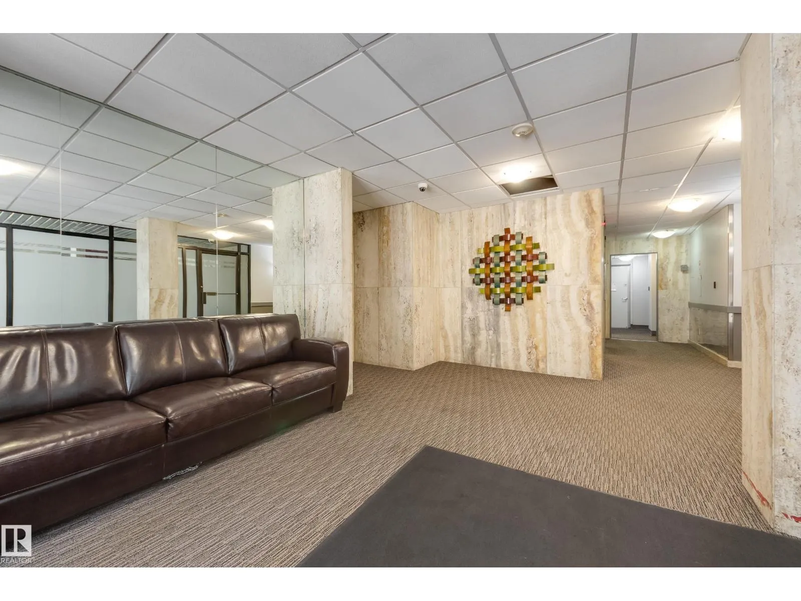 #504 9909 110 ST NW