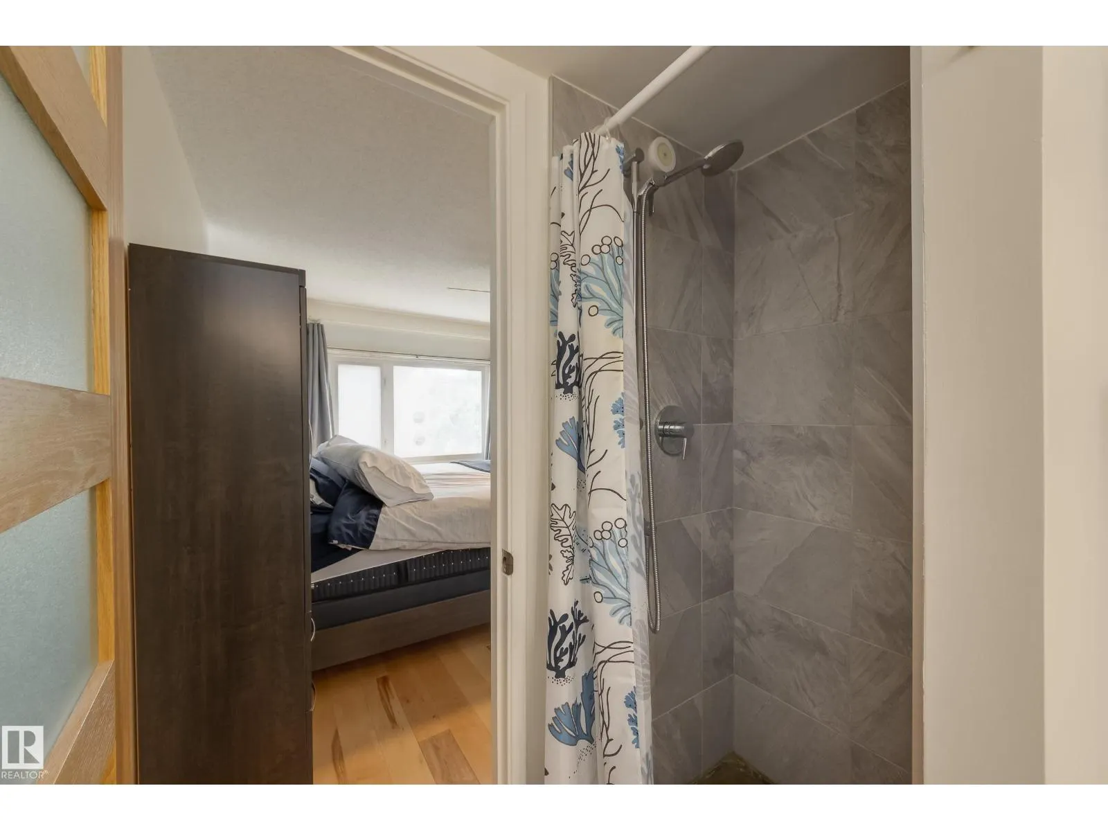 #504 9909 110 ST NW