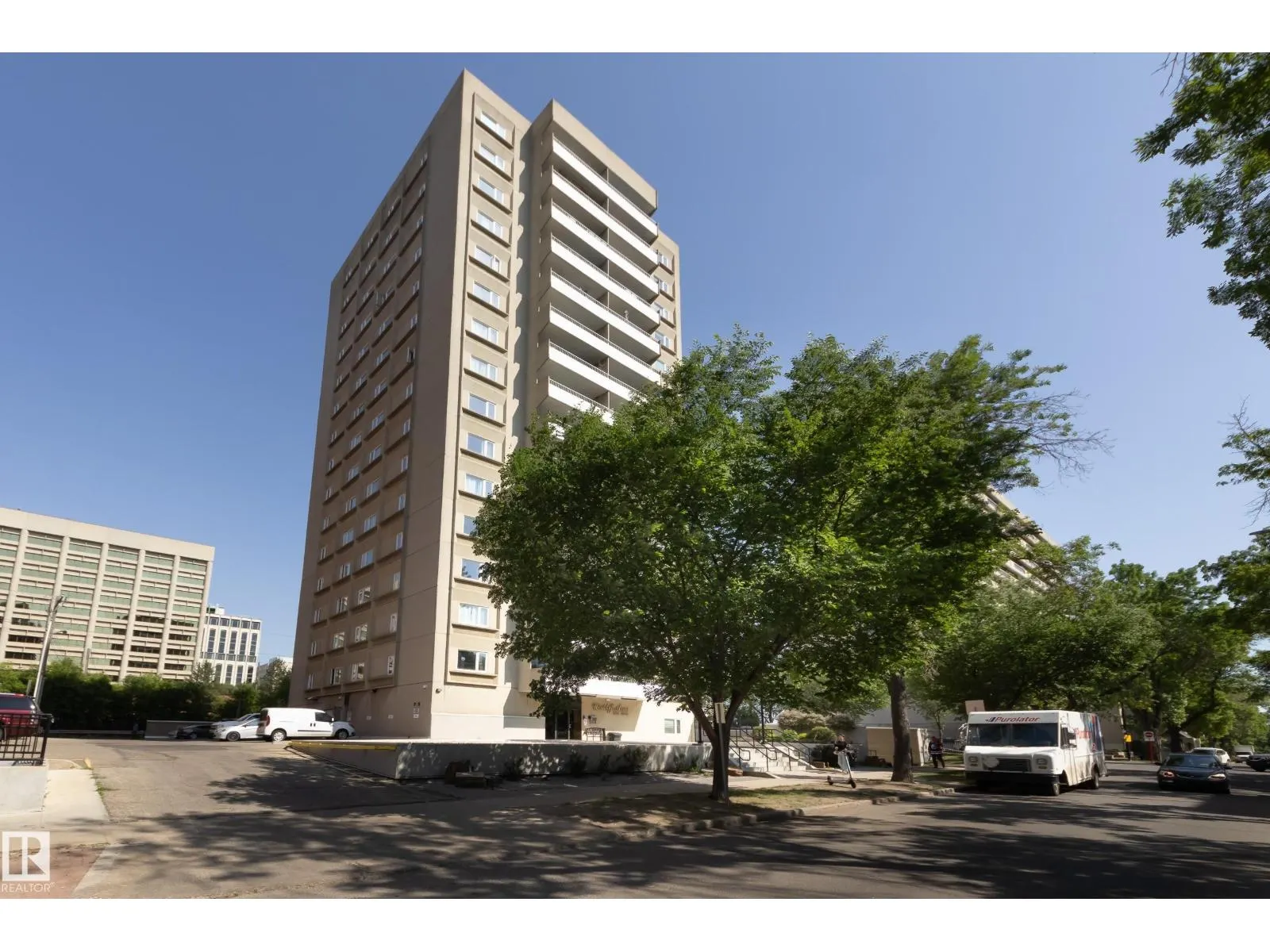#504 9909 110 ST NW