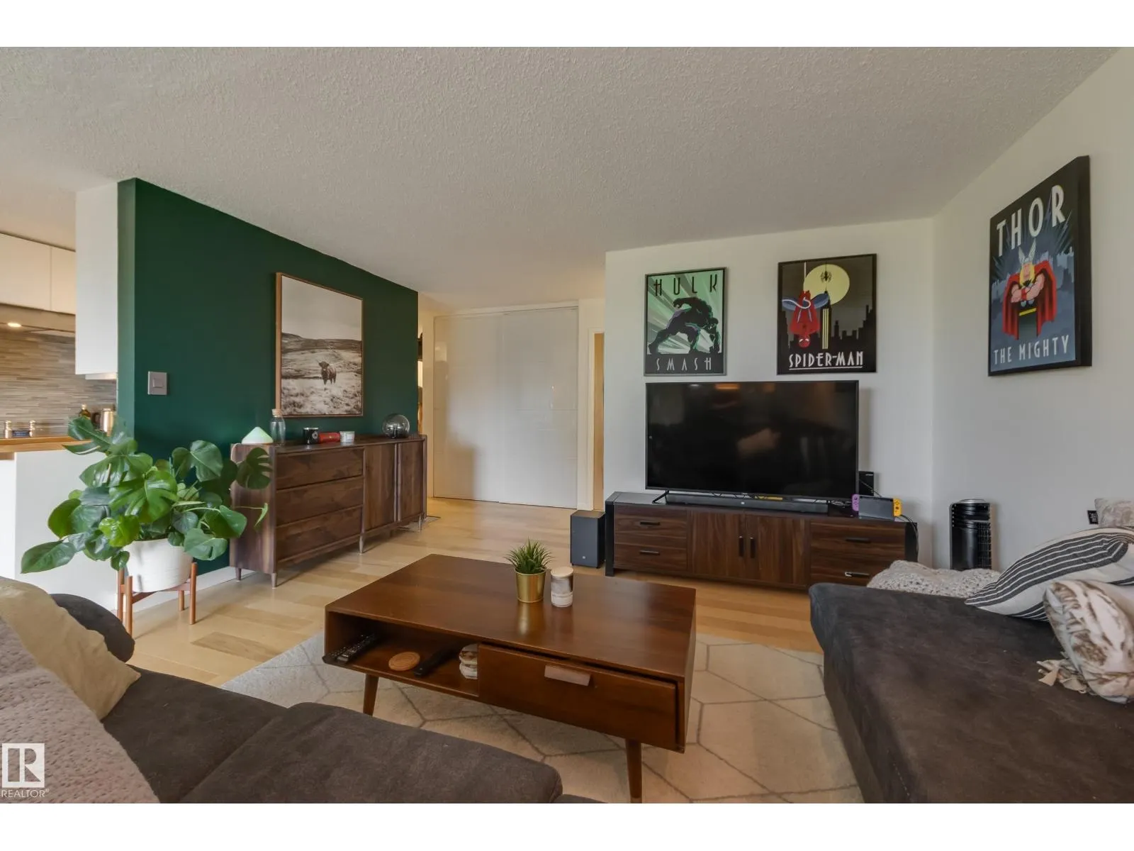 #504 9909 110 ST NW