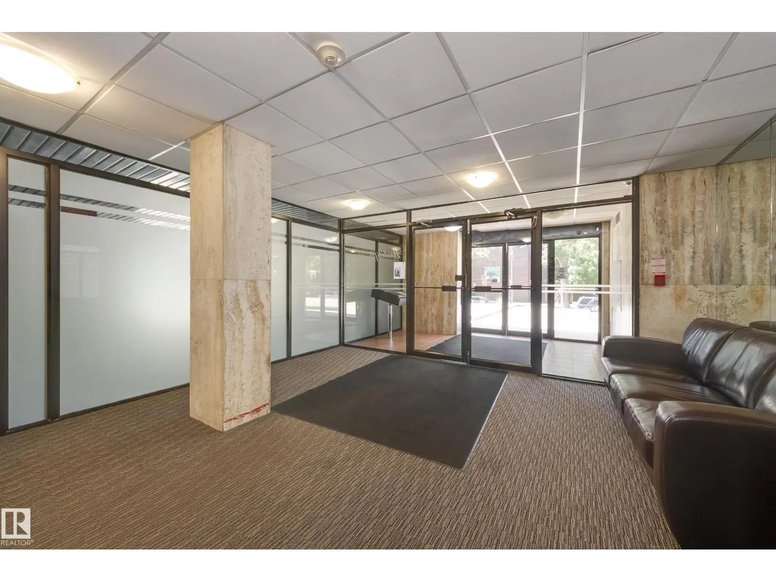 #504 9909 110 ST NW