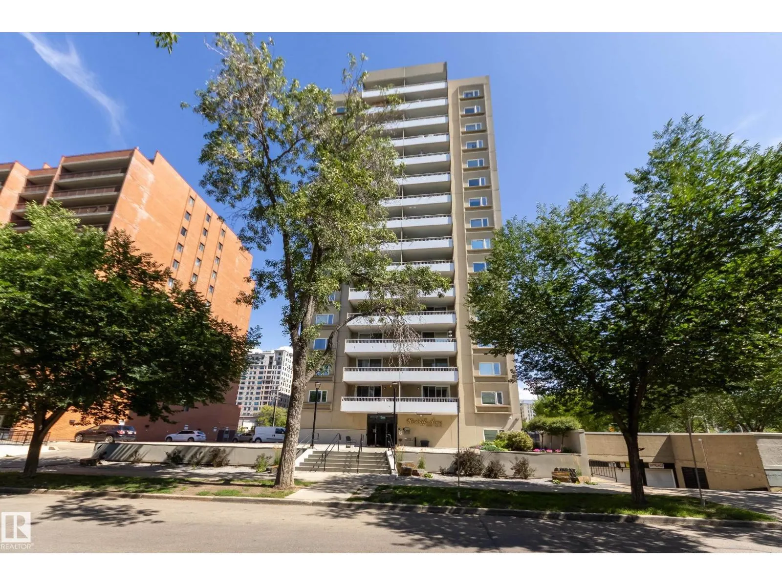 #504 9909 110 ST NW