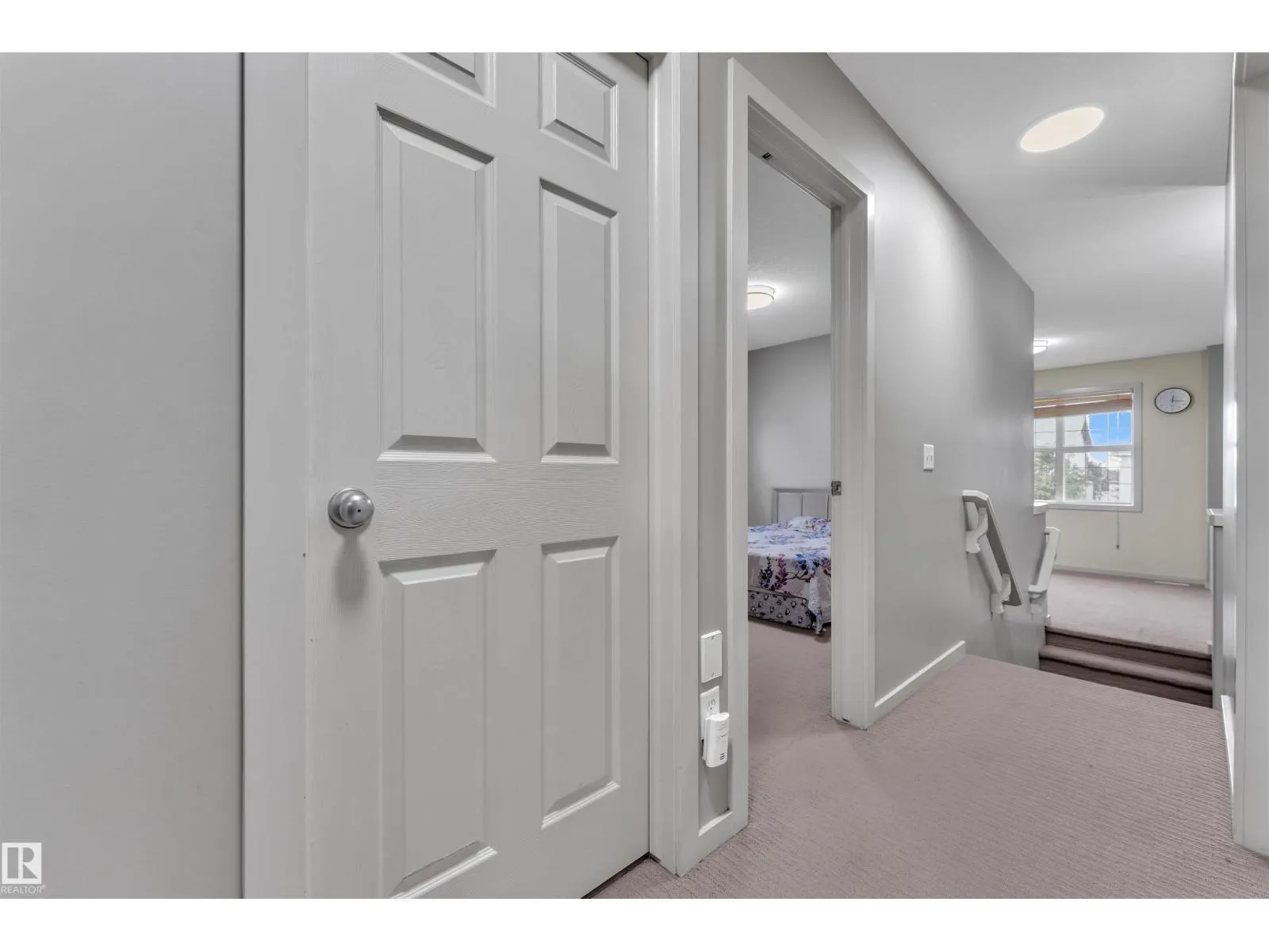 3436 28 ST NW