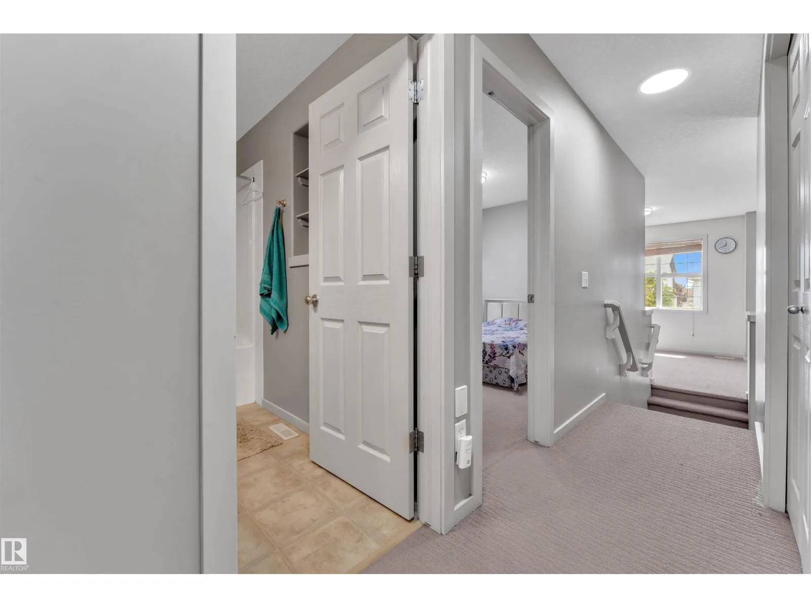 3436 28 ST NW