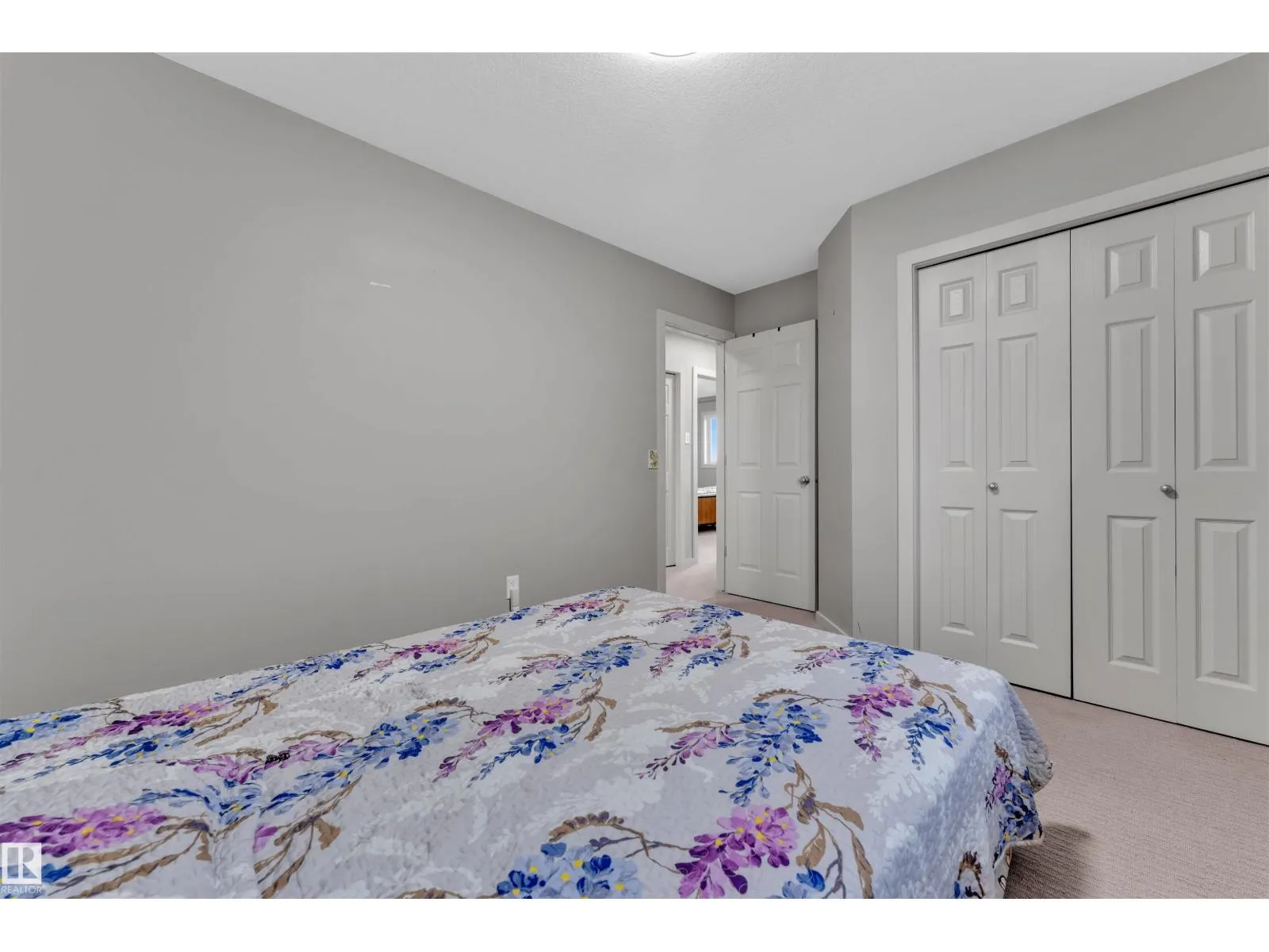 3436 28 ST NW