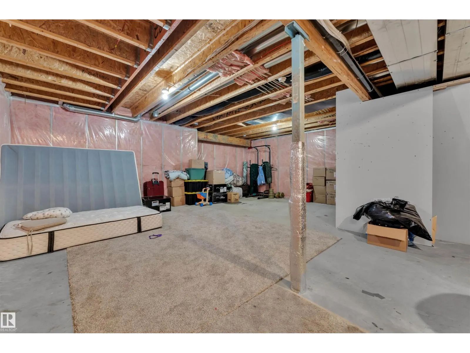 3436 28 ST NW