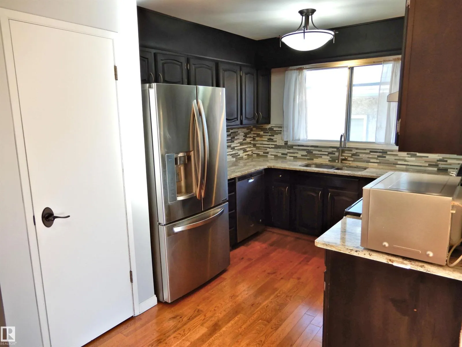 18617 62B AV NW
