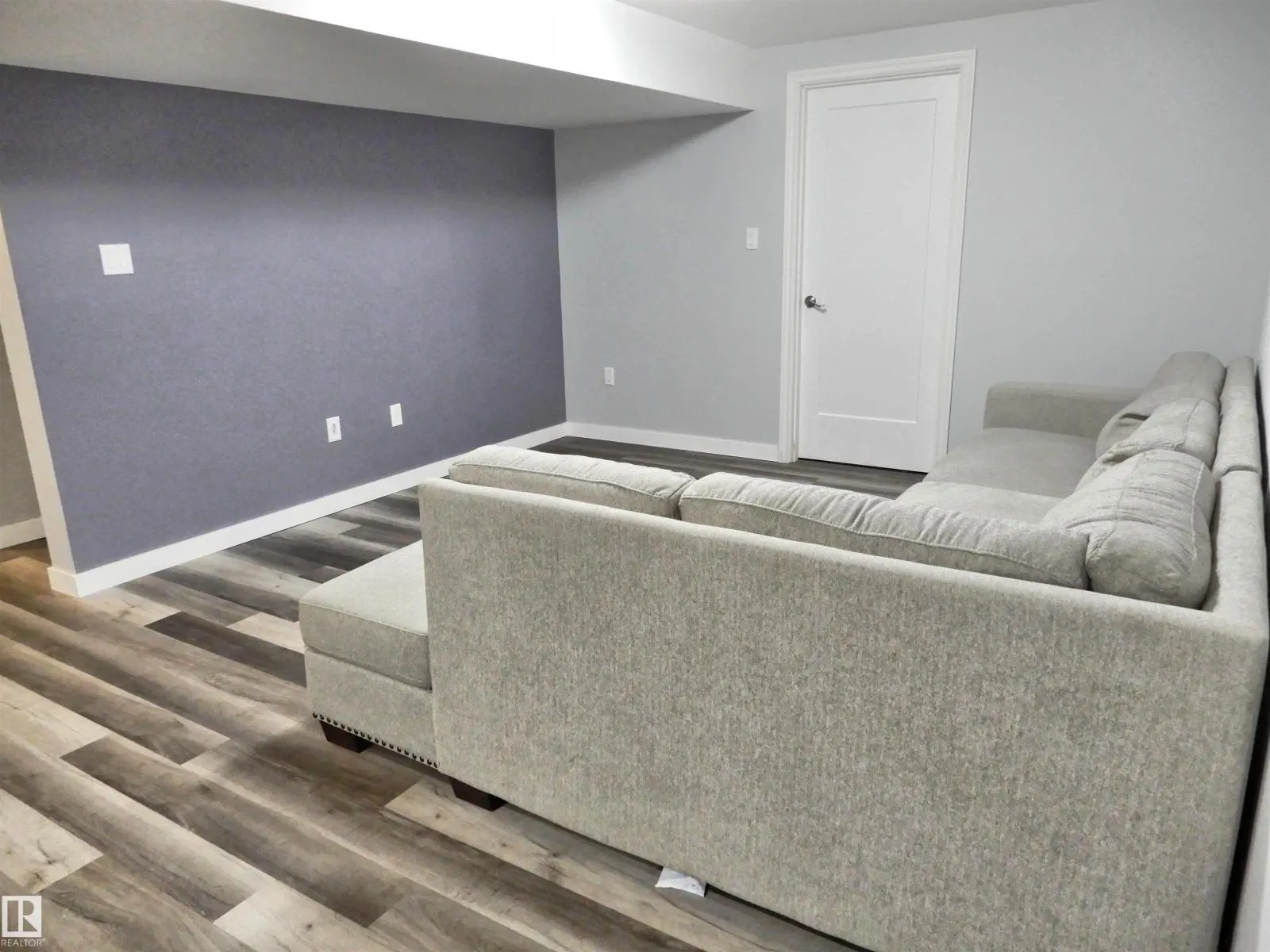 18617 62B AV NW