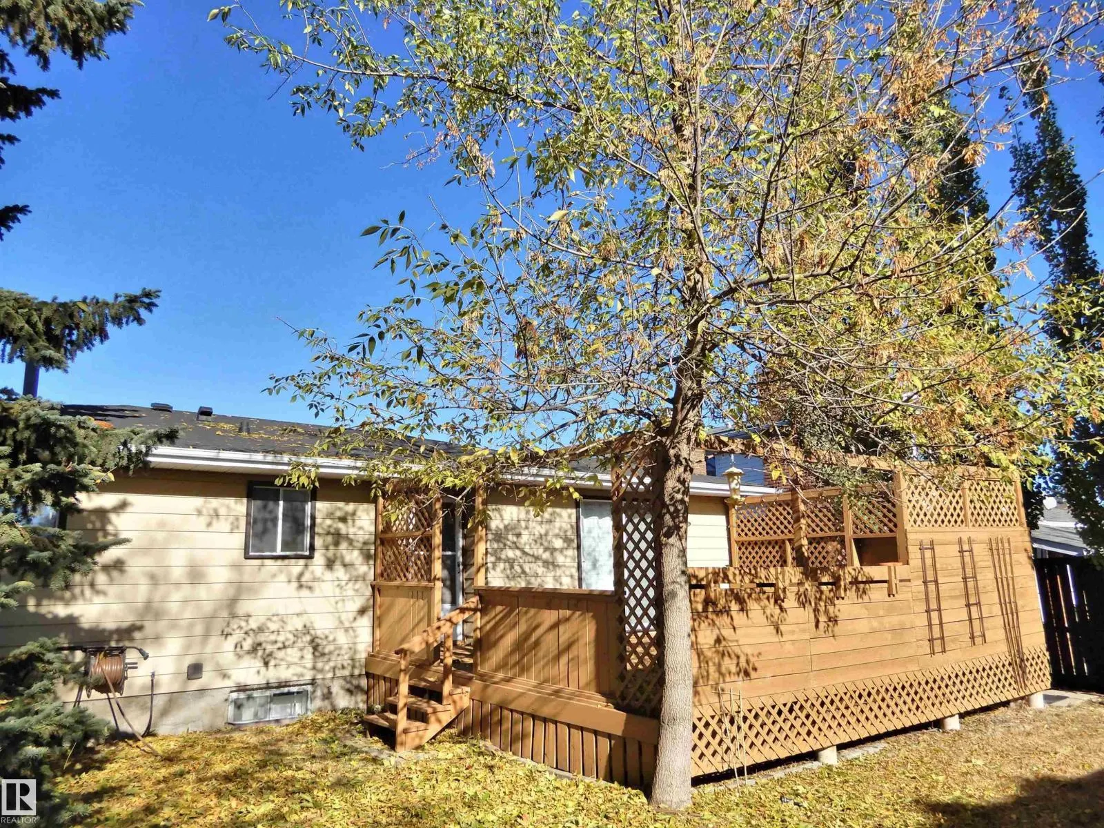 18617 62B AV NW
