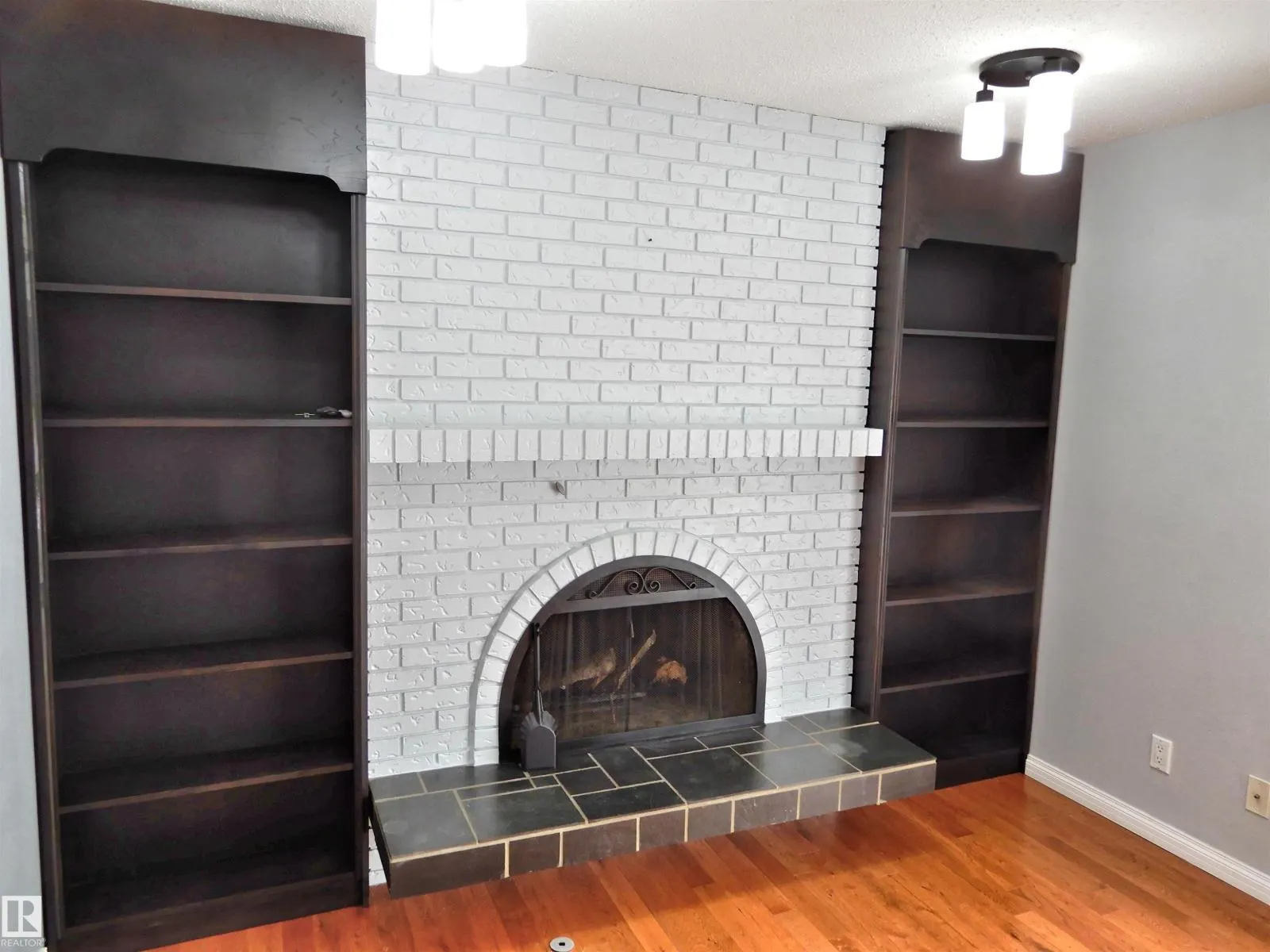 18617 62B AV NW