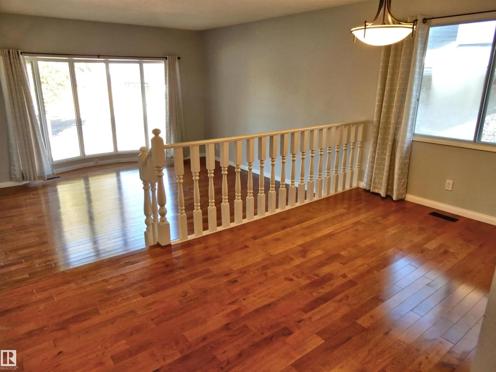 18617 62B AV NW