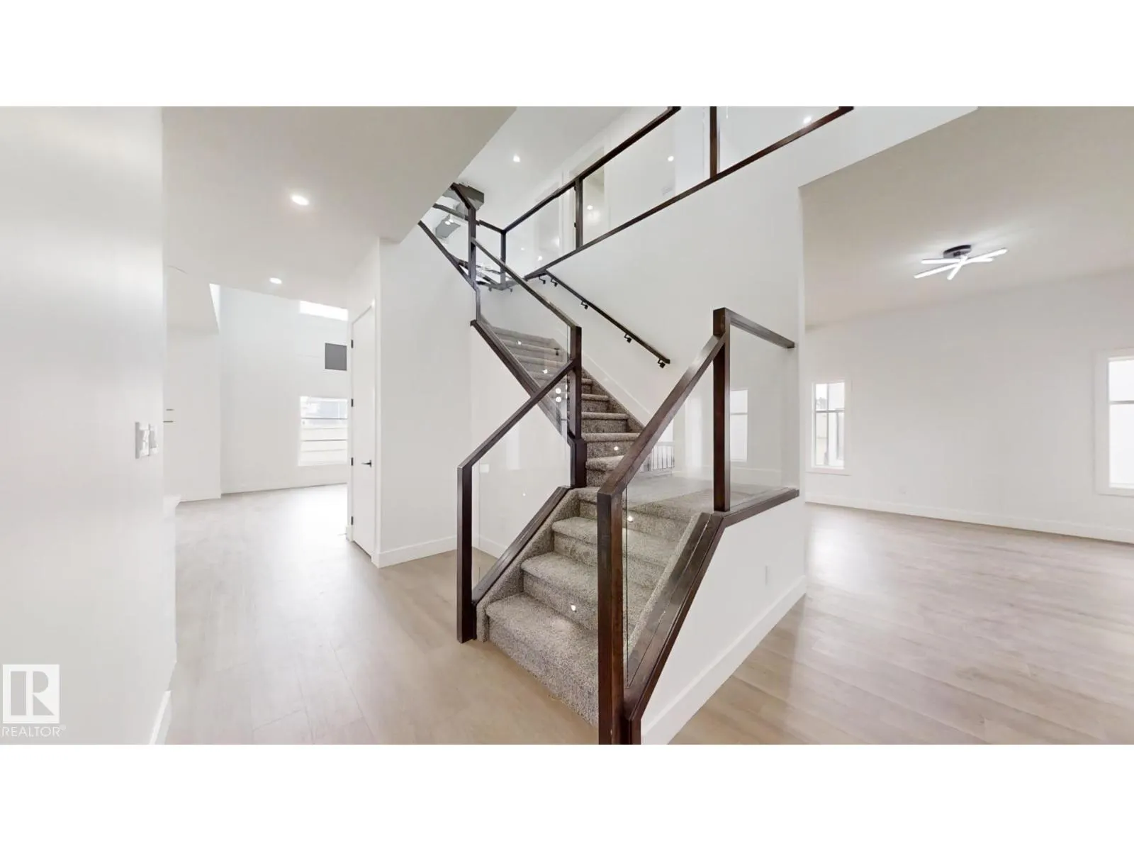 1707 18 ST NW