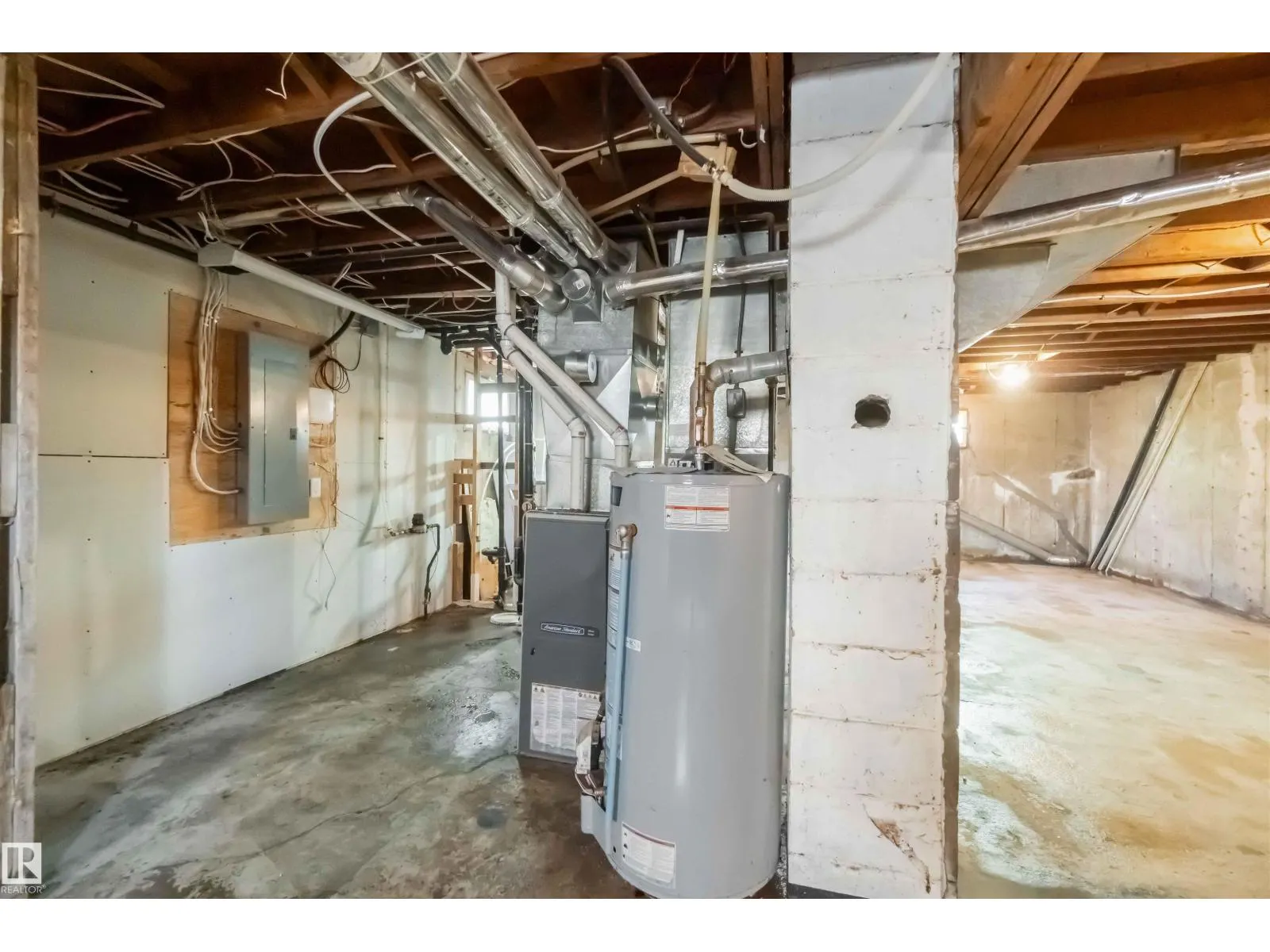 12268 131 ST NW