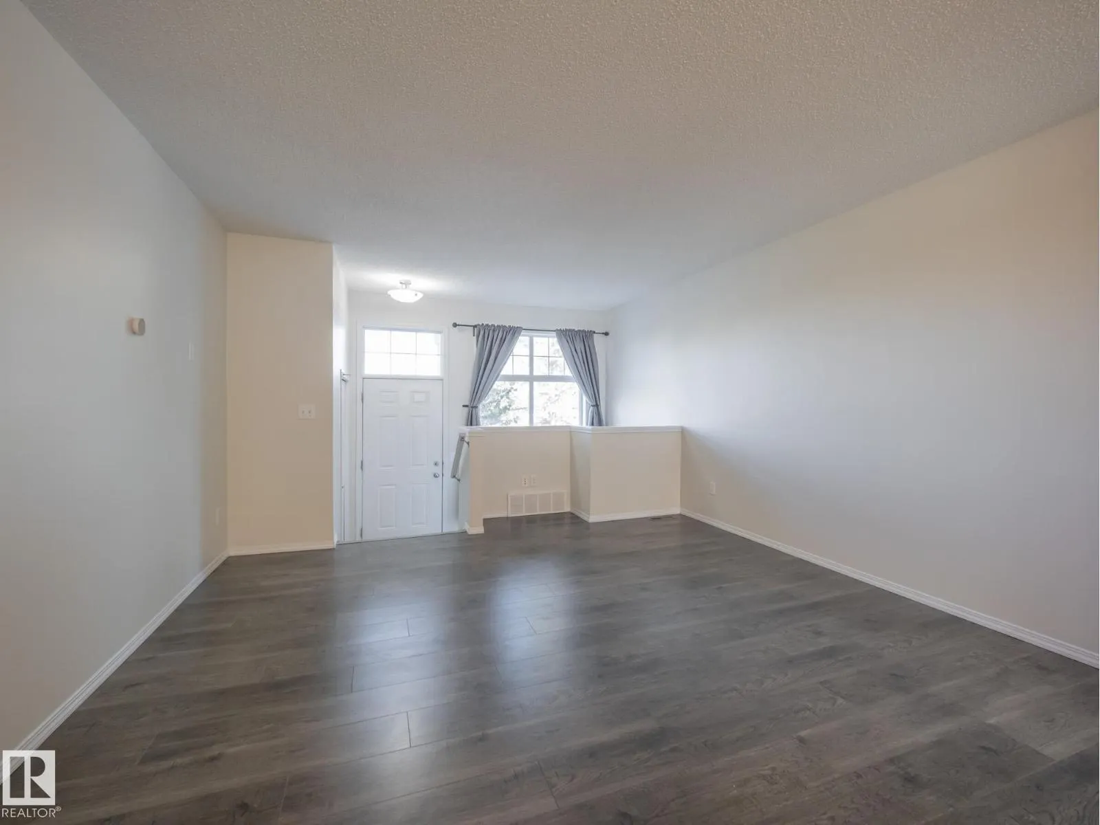 #127 2051 TOWNE CENTRE BV NW