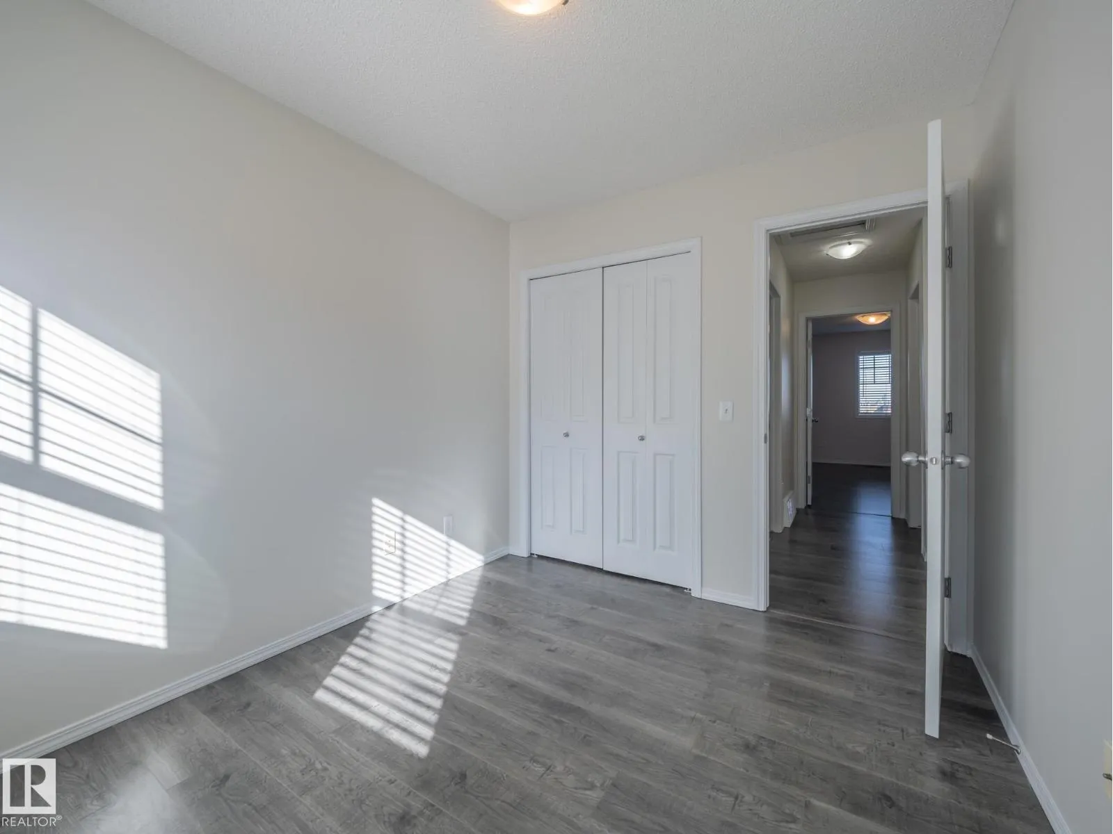 #127 2051 TOWNE CENTRE BV NW