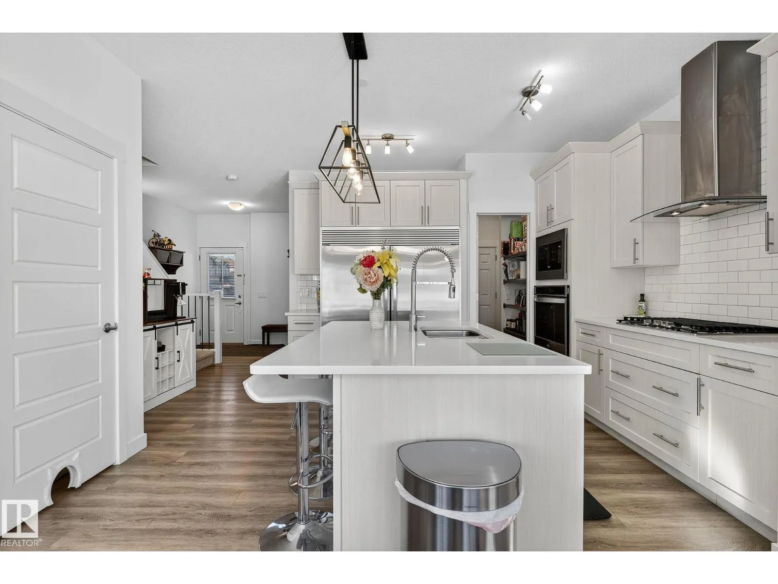 9611 224 ST NW