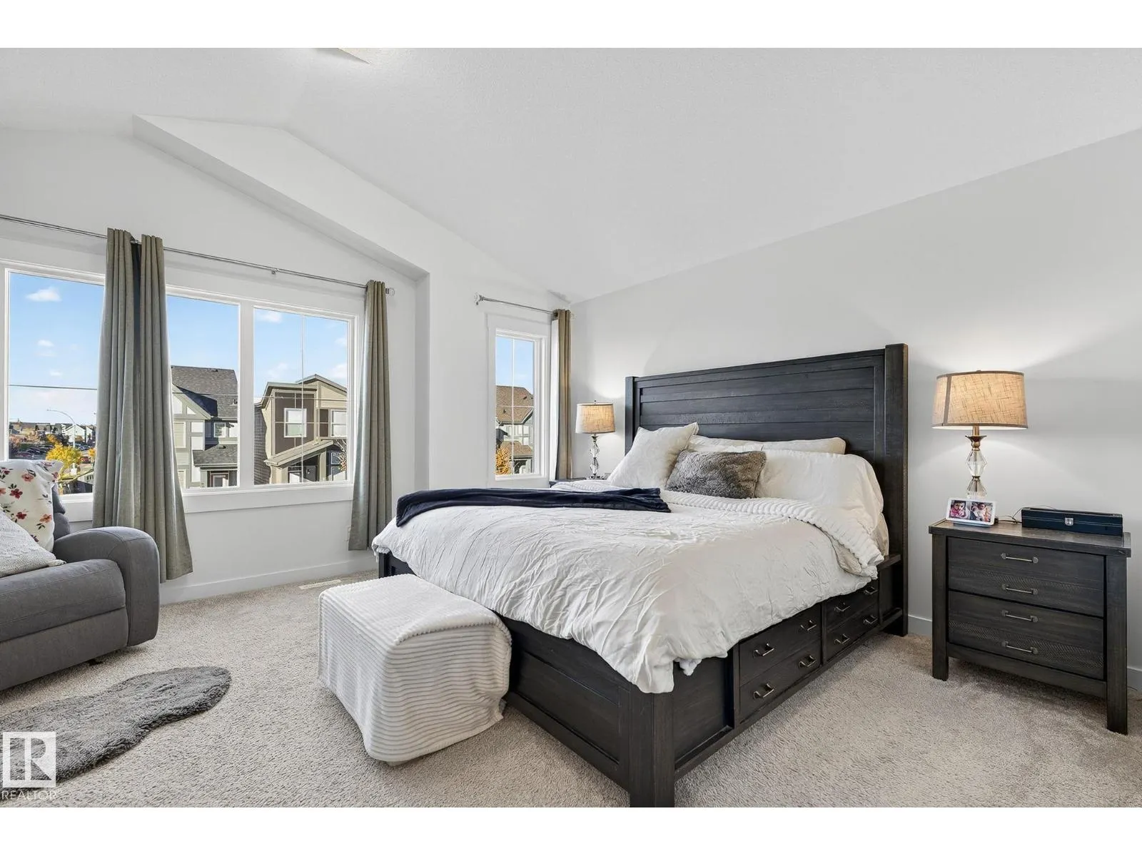 9611 224 ST NW