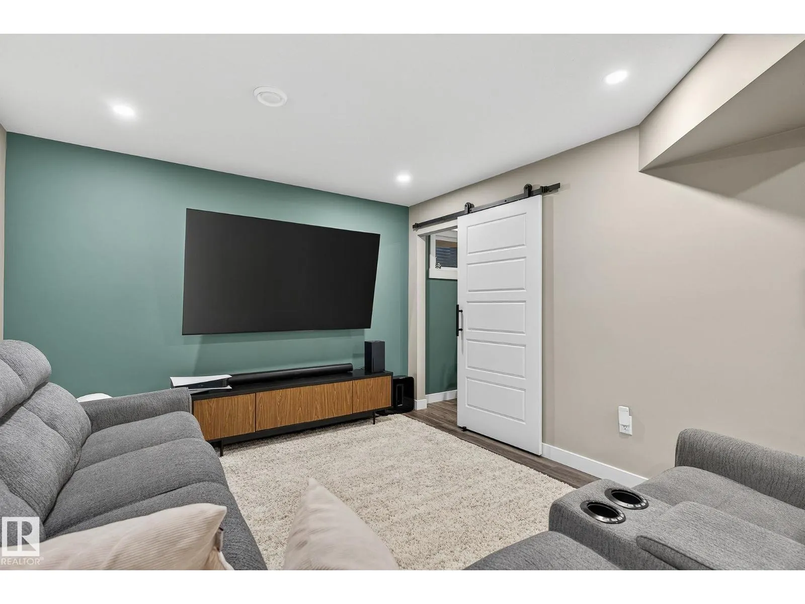 9611 224 ST NW