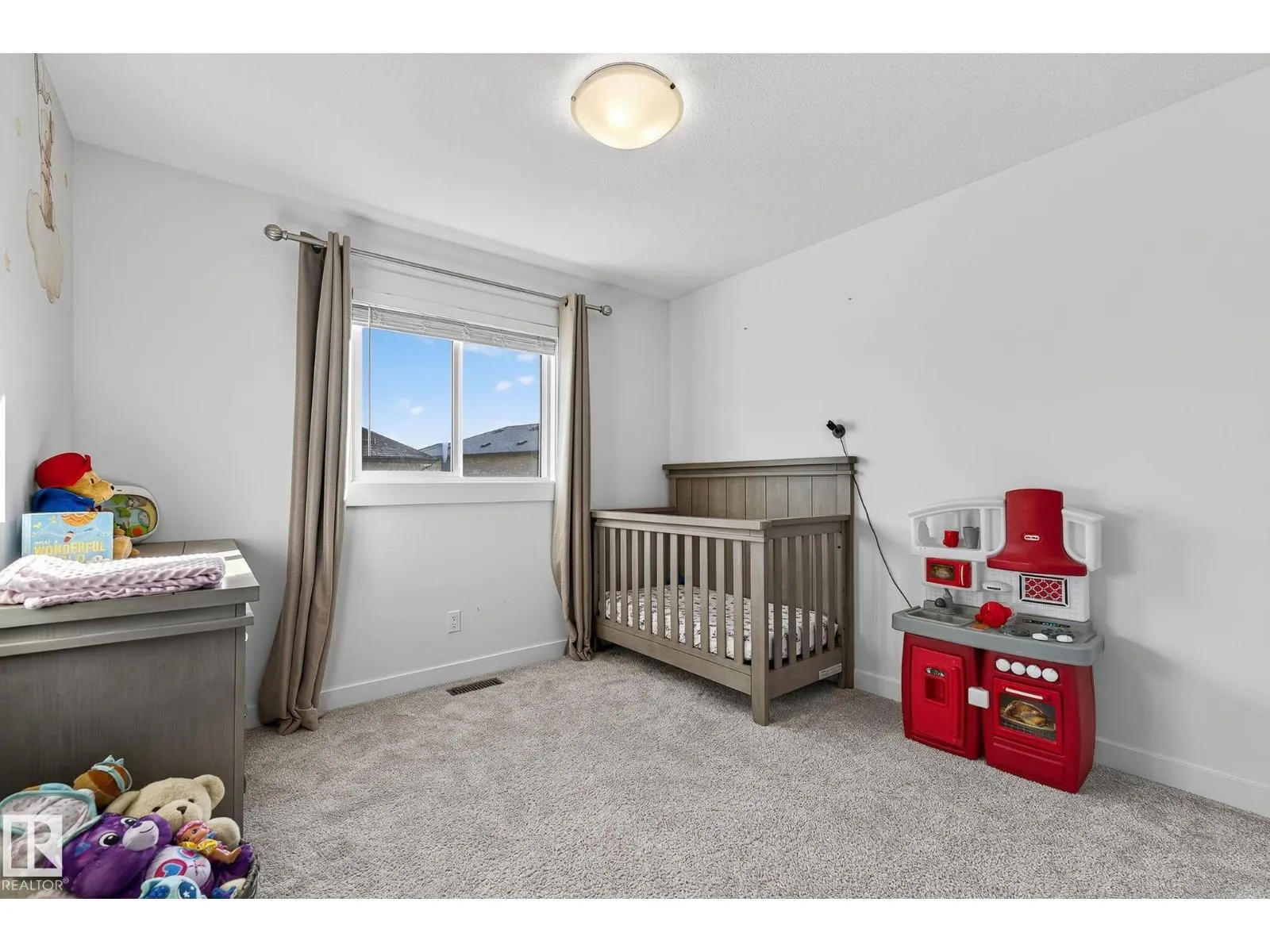 9611 224 ST NW