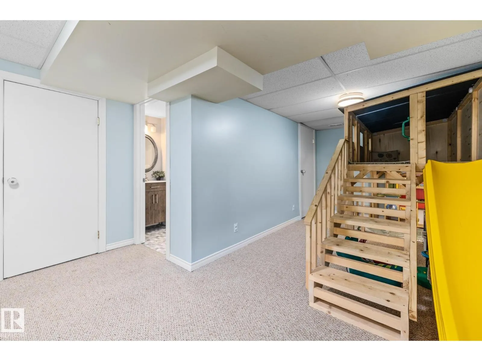 18215 62B AV NW