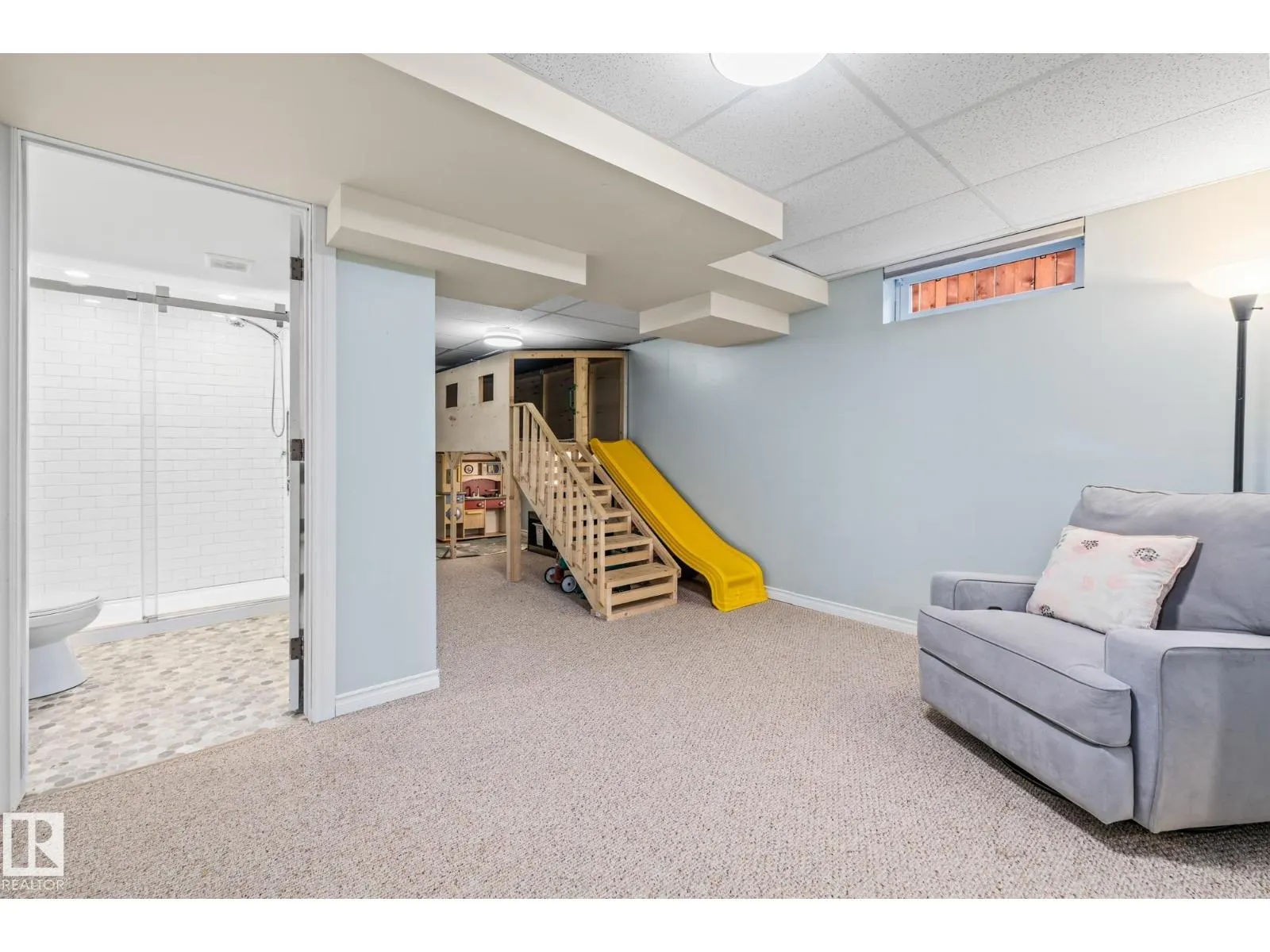 18215 62B AV NW