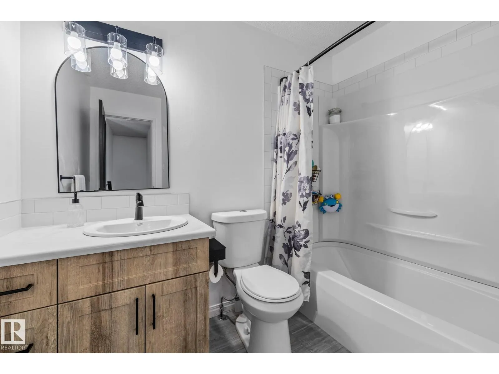 18215 62B AV NW