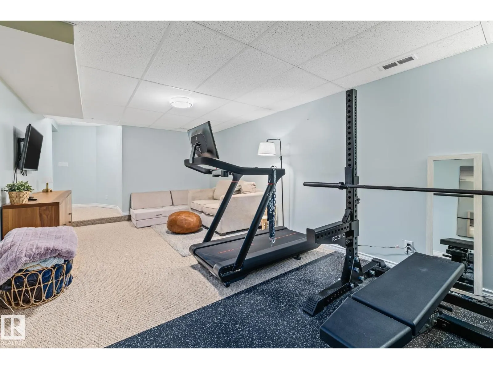18215 62B AV NW