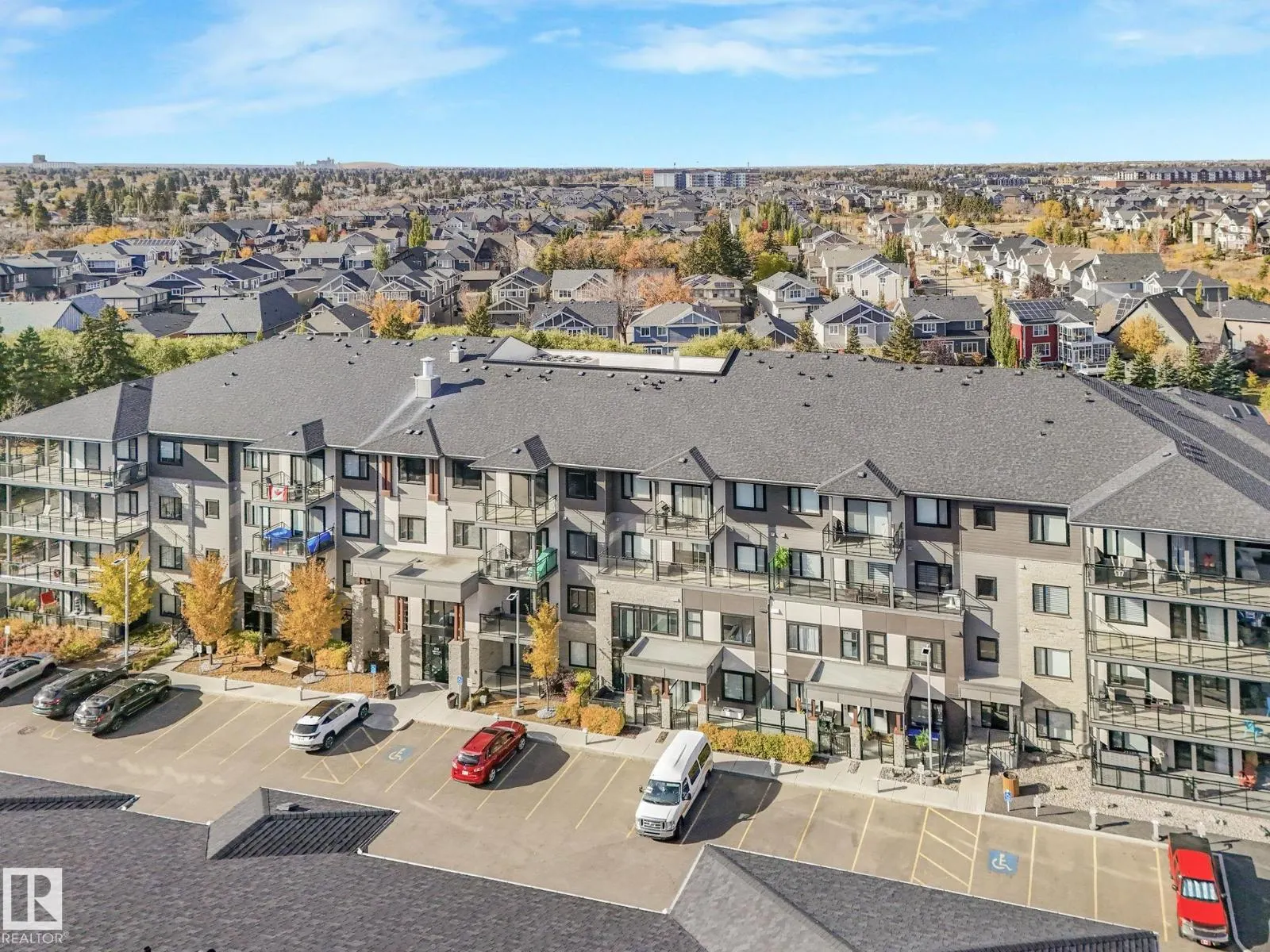 #206 528 GRIESBACH PARADE PR NW
