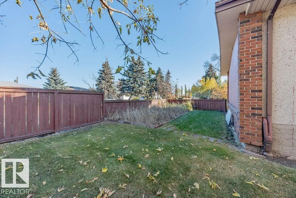 13546 90 ST NW