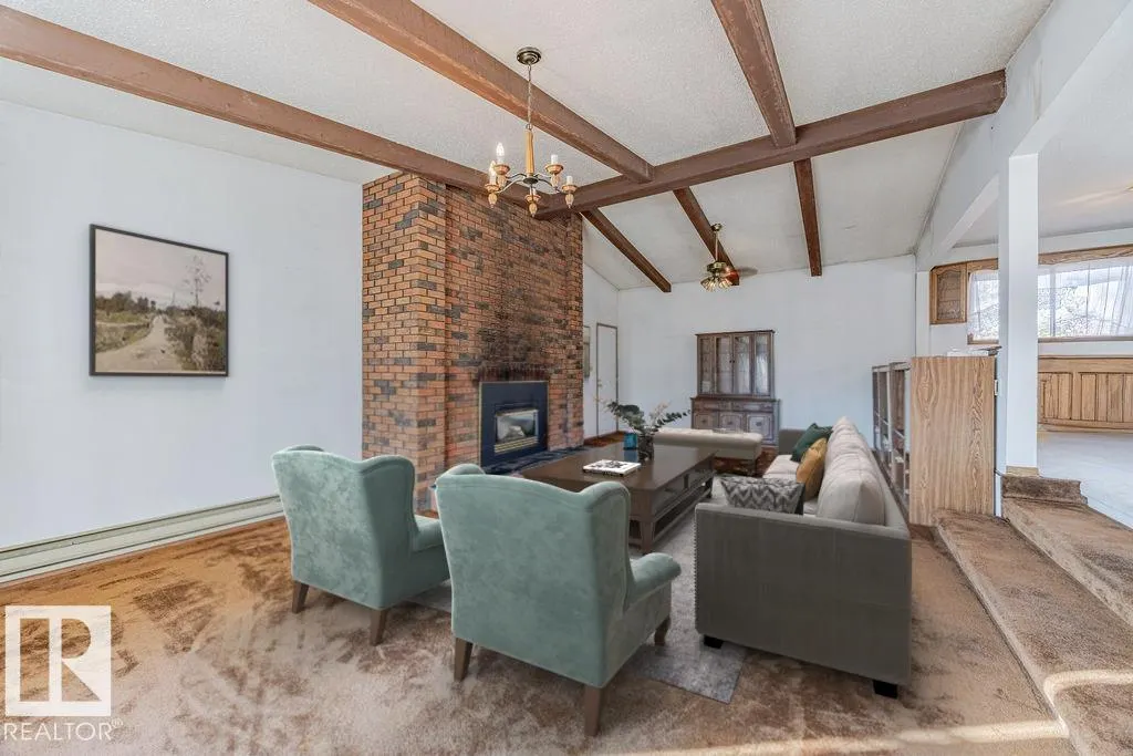 13546 90 ST NW
