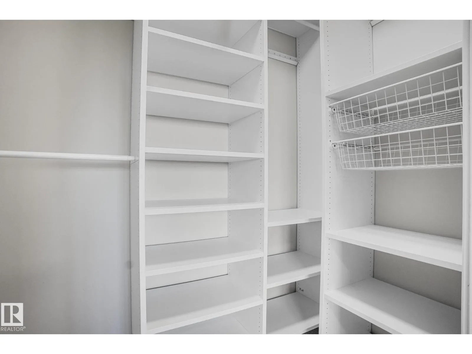 7615 KORULUK PL SW