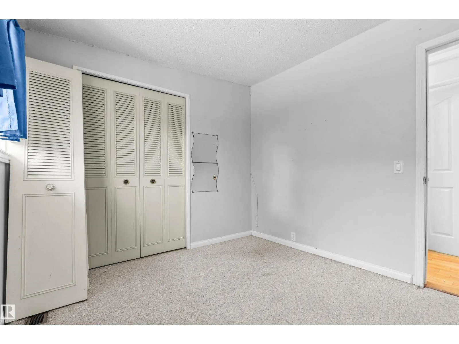 23 GILLINGHAM CR