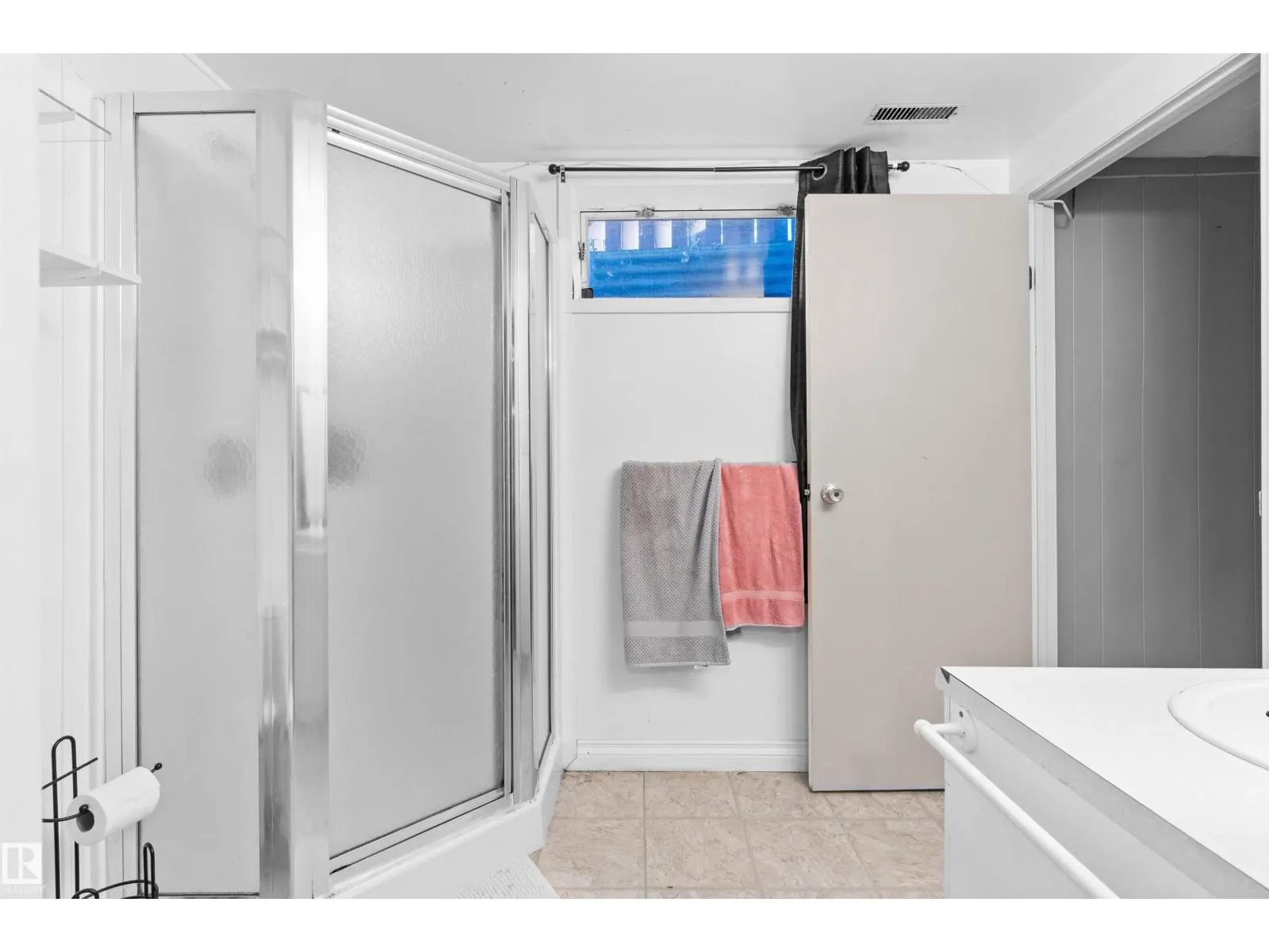 23 GILLINGHAM CR
