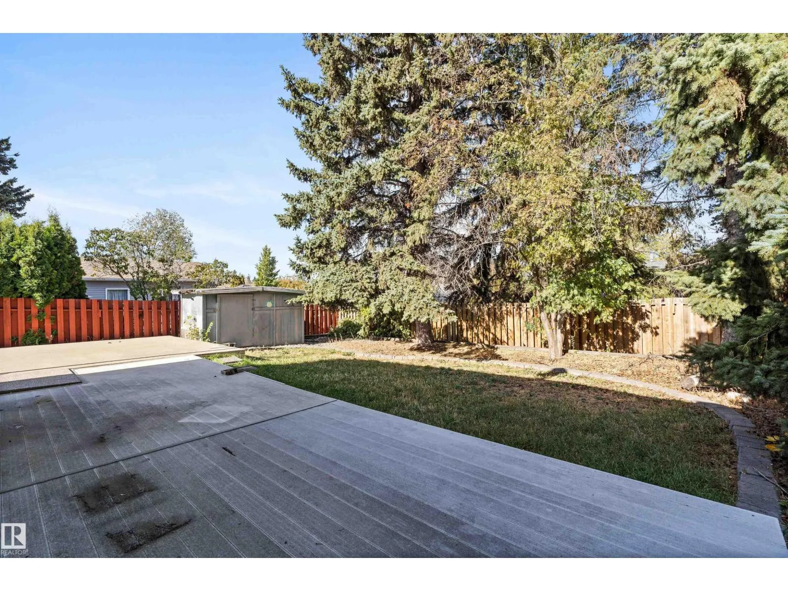 23 GILLINGHAM CR