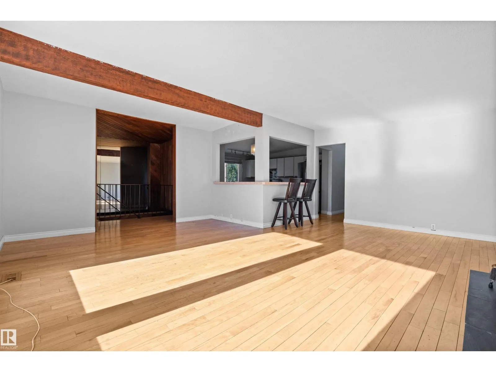 23 GILLINGHAM CR