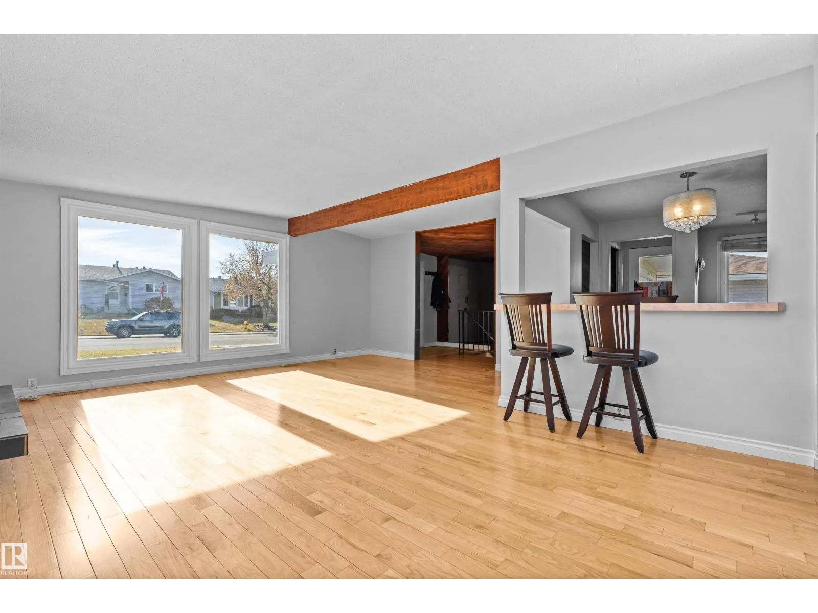 23 GILLINGHAM CR