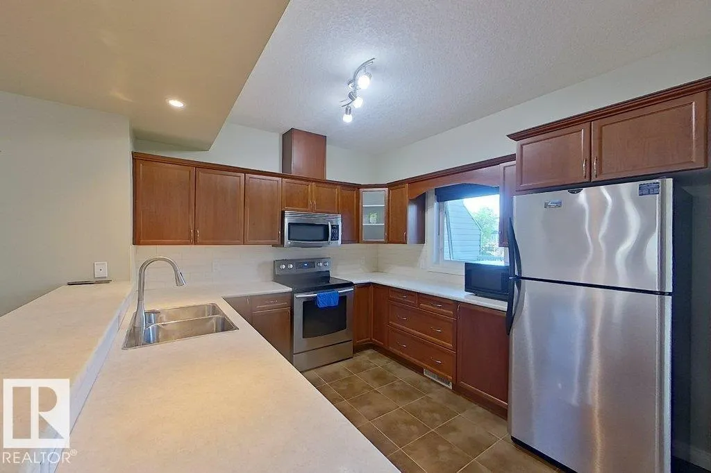 #10 903 Rutherford RD SW SW
